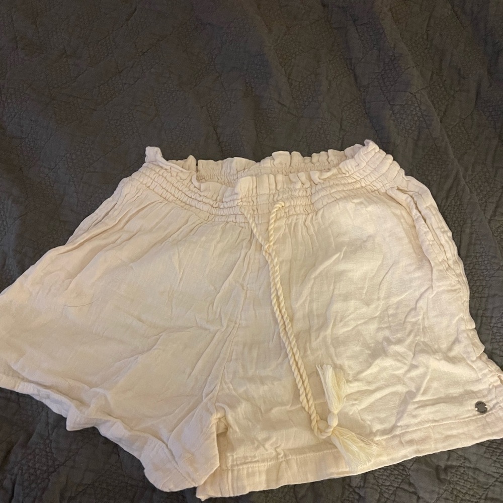 Soft Roxy shorts! Size Medium.